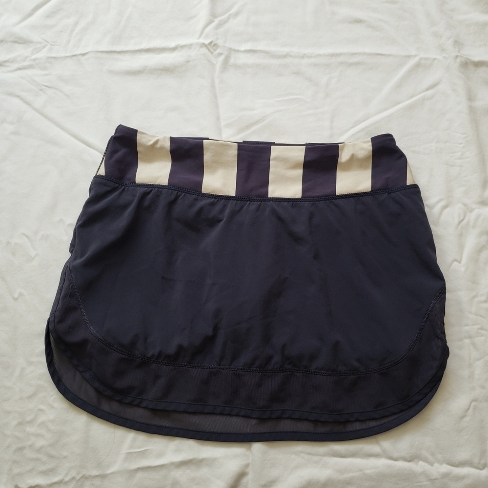 Lululemon hotty hot skirt cadet blue and stripe 4